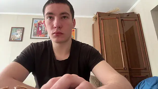 MoonlightVera online show from February 19, 2026, 9:27 am