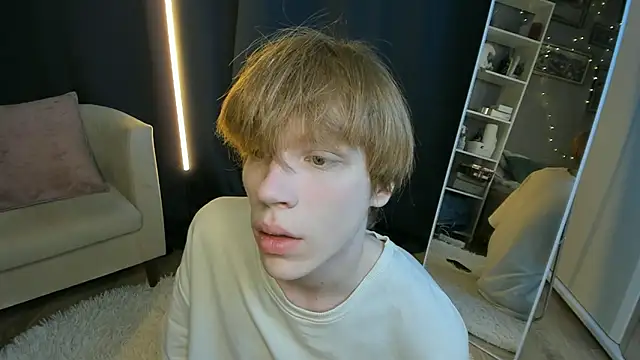 CalmFever online show from April 19, 2026, 9:06 pm