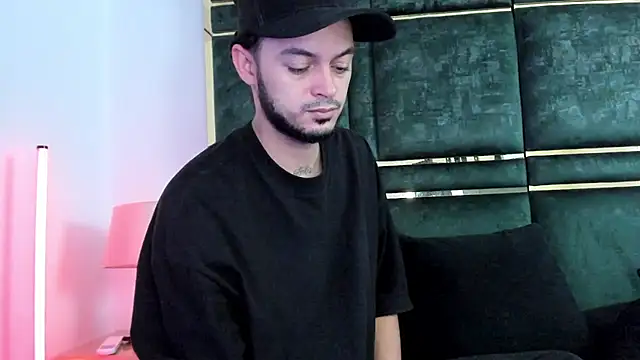 GaelyCoral online show from March 10, 2026, 11:26 am