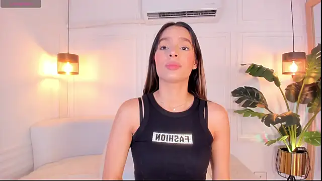 Nicole Whittee online show from April 15, 2026, 8:09 pm