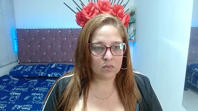 kataleyamilf69 online show from February 25, 2026, 1:21 pm