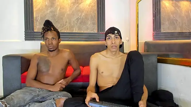 Jeanpieroo26 online show from April 12, 2026, 7:52 pm