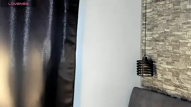 ASHLEY COLLINS1 online show from March 18, 2026, 1:14 pm