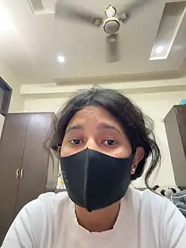 raavigirl online show from March 17, 2026, 8:01 pm