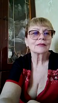 Snapshot of SophieBurns chatting on June 15, 2026, 9:22 am SophieBurns online show from June 15, 2026, 9:22 am