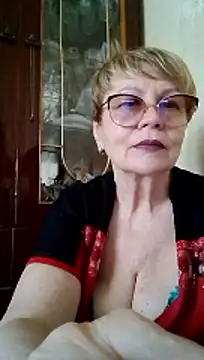 Snapshot of SophieBurns chatting on July 13, 2026, 10:29 am SophieBurns online show from July 13, 2026, 10:29 am