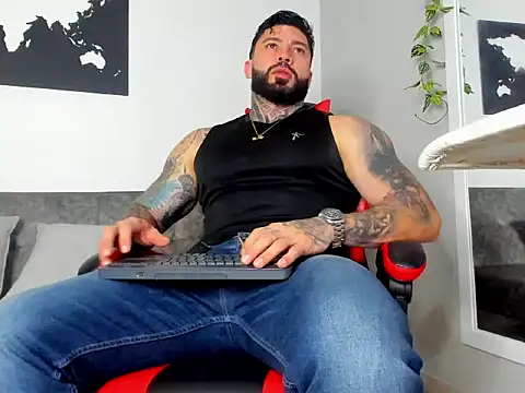 Alessrose online show from February 8, 2026, 8:23 pm