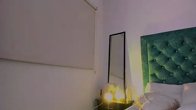 LatinoDark online show from February 28, 2026, 4:02 am