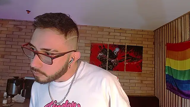 Snapshot of dave_wolf7 chatting on February 6, 2026, 2:42 pm dave wolf7 online show from February 6, 2026, 2:42 pm