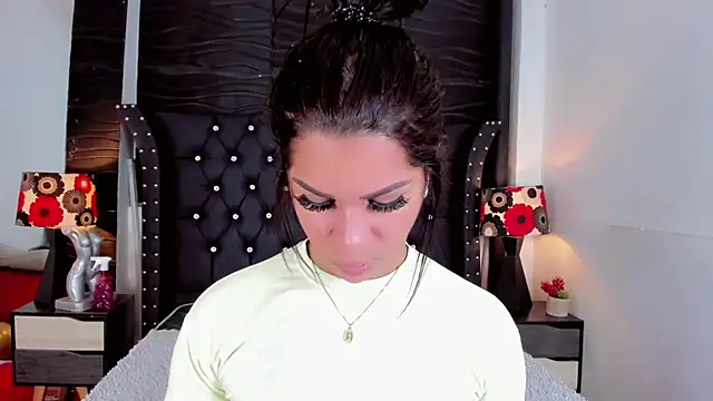 Snapshot of Makeyla_Fox_ chatting on February 27, 2026, 12:49 pm Makeyla Fox online show from February 27, 2026, 12:49 pm