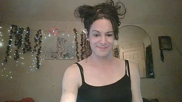 sillymillie4 online show from June 16, 2026, 9:50 pm