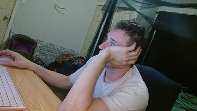 cguffey2284 online show from March 6, 2026, 3:36 am