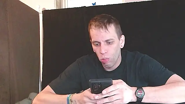 cguffey2284 online show from March 13, 2026, 9:43 pm