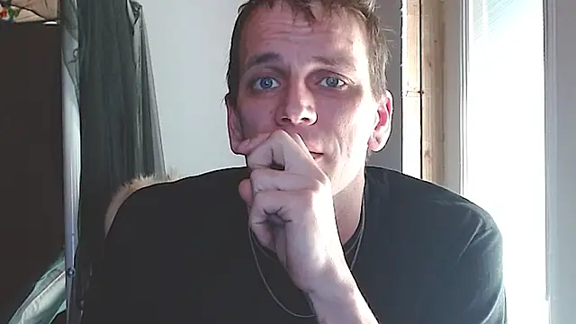 cguffey2284 online show from April 5, 2026, 10:40 pm