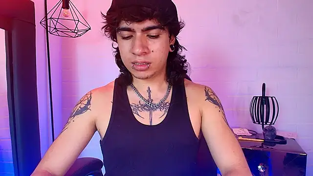 Axell Kussh online show from March 6, 2026, 3:03 am