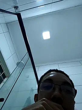 MOREN044 online show from March 26, 2026, 10:37 pm