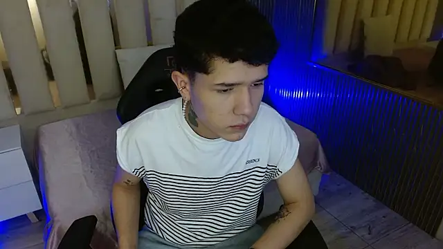 Snapshot of estefan_tay chatting on February 28, 2026, 2:34 am estefan tay online show from February 28, 2026, 2:34 am