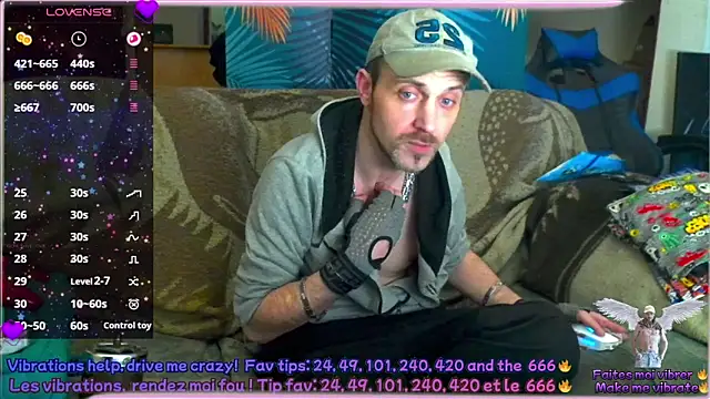 Snapshot of SwatRocShy chatting on March 4, 2026, 7:03 am SwatRocShy online show from March 4, 2026, 7:03 am