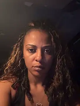 Goldie Glows63 online show from March 12, 2026, 1:56 am