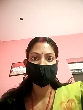 Snapshot of BIG_QWEEN_NO1 chatting on February 18, 2026, 7:04 am BIG QWEEN NO1 online show from February 18, 2026, 7:04 am