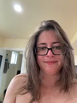 Snapshot of Naomi_Blaire chatting on March 3, 2026, 10:59 pm Naomi Blaire online show from March 3, 2026, 10:59 pm