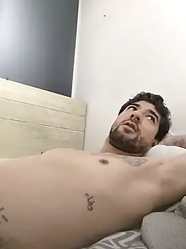 Snapshot of Camilo696903 chatting on February 24, 2026, 10:30 pm Camilo696903 online show from February 24, 2026, 10:30 pm