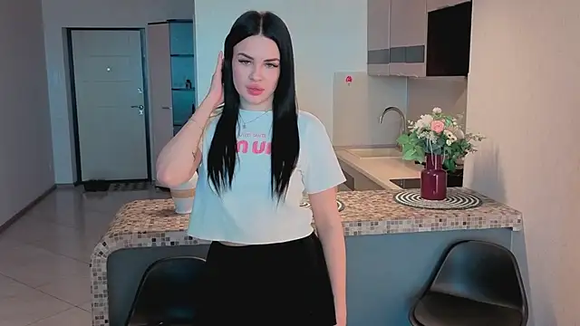 Snapshot of JenniferHowardd chatting on February 11, 2026, 8:30 am JenniferHowardd online show from February 11, 2026, 8:30 am