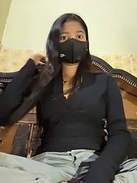 Cutedesigirl online show from February 11, 2026, 5:23 am