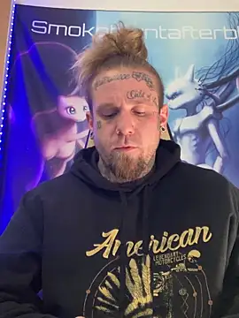 Snapshot of Smokebluntafterblunt chatting on February 11, 2026, 3:50 pm Smokebluntafterblunt online show from February 11, 2026, 3:50 pm