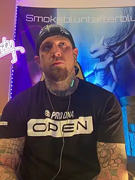 Snapshot of Smokebluntafterblunt chatting on February 13, 2026, 11:56 pm Smokebluntafterblunt online show from February 13, 2026, 11:56 pm