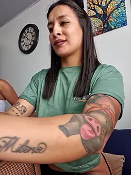 Snapshot of Paola_andrade chatting on February 23, 2026, 3:31 pm Paola andrade online show from February 23, 2026, 3:31 pm