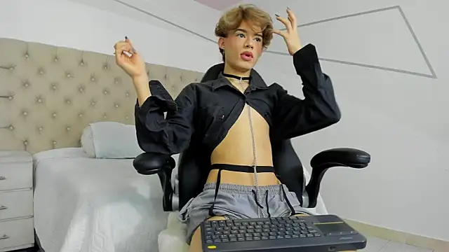 Snapshot of AngelDoll_1 chatting on February 7, 2026, 8:34 pm AngelDoll 1 online show from February 7, 2026, 8:34 pm