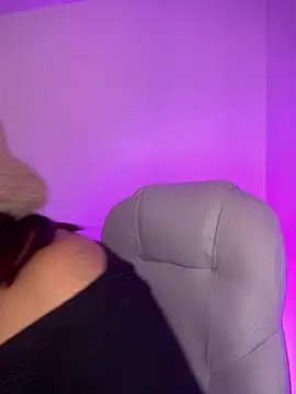 Snapshot of Wen_01 chatting on February 12, 2026, 11:27 am Wen 01 online show from February 12, 2026, 11:27 am