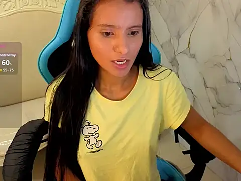 Snapshot of Cataleya23_a chatting on May 16, 2026, 8:18 pm Cataleya23 a online show from May 16, 2026, 8:18 pm