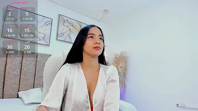 Snapshot of Yaasmin_ chatting on February 17, 2026, 6:36 pm Yaasmin online show from February 17, 2026, 6:36 pm