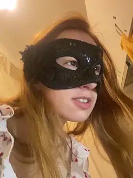 Snapshot of seluna_baby chatting on February 12, 2026, 5:19 pm seluna baby online show from February 12, 2026, 5:19 pm