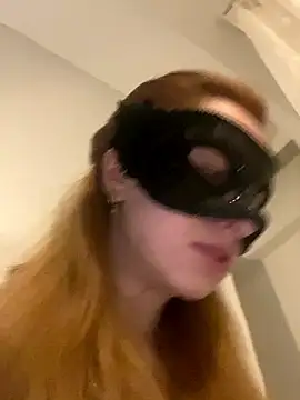 Snapshot of seluna_baby chatting on February 22, 2026, 8:07 pm seluna baby online show from February 22, 2026, 8:07 pm