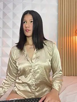 Snapshot of _HIKARII_ chatting on February 9, 2026, 7:40 pm HIKARII online show from February 9, 2026, 7:40 pm