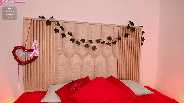 Ariana Castillo   online show from March 16, 2026, 12:42 pm