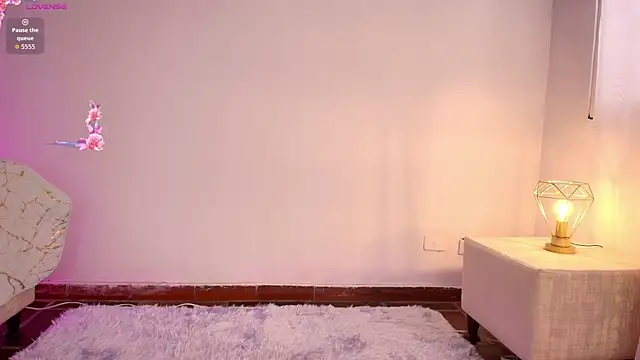 Ariana Castillo   online show from March 26, 2026, 1:06 pm