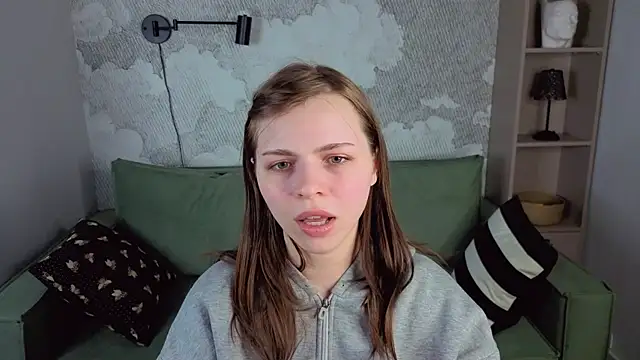 LesleySky online show from February 22, 2026, 6:06 pm