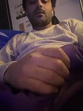 elia2711 online show from February 14, 2026, 5:37 am