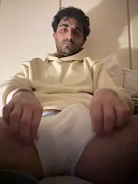 elia2711 online show from March 3, 2026, 12:06 am