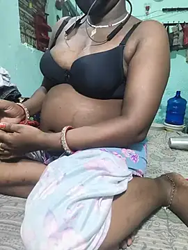 Snapshot of PRIYAGOYAL chatting on July 13, 2026, 10:40 am PRIYAGOYAL online show from July 13, 2026, 10:40 am