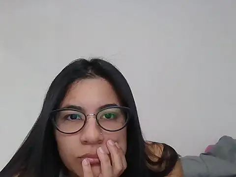 Snapshot of Agusgold22 chatting on March 25, 2026, 2:01 pm Agusgold22 online show from March 25, 2026, 2:01 pm
