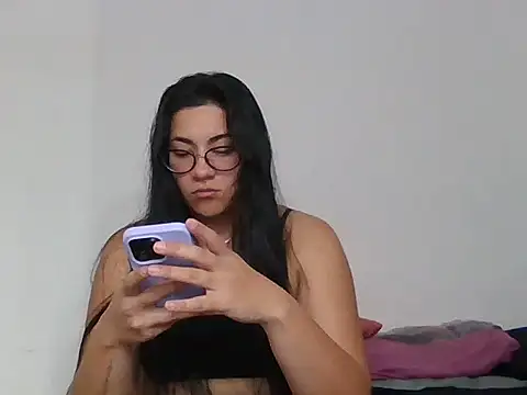 Snapshot of Agusgold22 chatting on March 28, 2026, 5:01 pm Agusgold22 online show from March 28, 2026, 5:01 pm