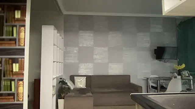 Darsy Rox online show from April 13, 2026, 3:23 am