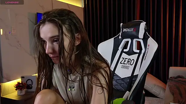 AnnyShore online show from March 27, 2026, 12:05 am