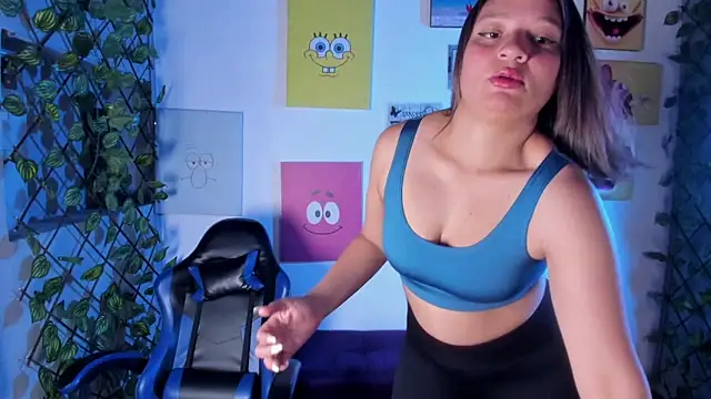 Snapshot of Juli_W chatting on February 15, 2026, 2:58 pm Juli W online show from February 15, 2026, 2:58 pm