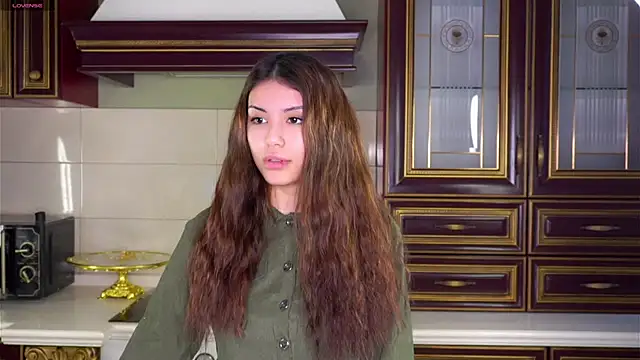 SulemaNeugin online show from March 13, 2026, 7:37 am